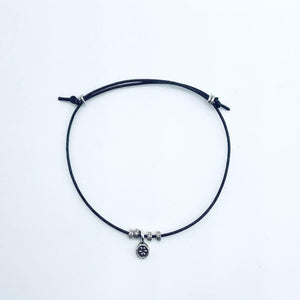 Asian bracelet / Black Small Flower【Casual】